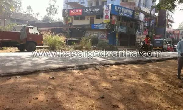 ബിജെപി ഹര്ത്താല്; ചെറുവത്തൂരില് കടകള് തുറന്നു; വാഹനങ്ങള് ഓടി