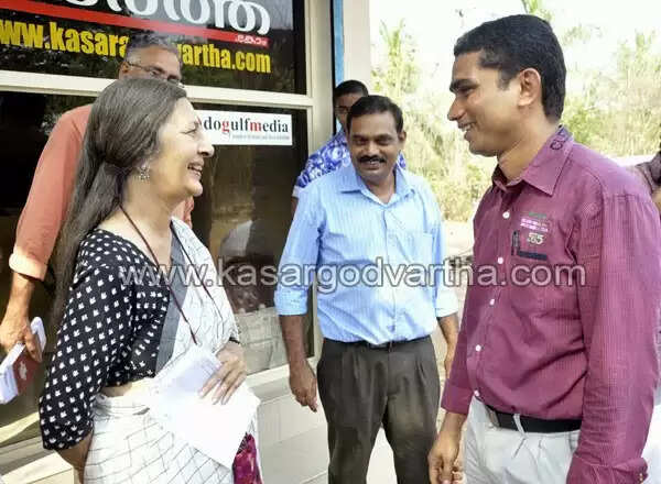 പ്രൊഫ. മുഹമ്മദ് സുലൈമാനും വൃന്ദ കാരാട്ടും കാസര്കോട് വാര്ത്ത സന്ദര്ശിച്ചു