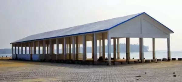 ചെറുവത്തൂര്, കാസര്കോട് മത്സ്യബന്ധന തുറമുഖങ്ങള് ഉടന് നാടിന് സമര്പ്പിക്കും