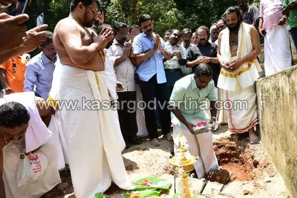 28 അടി ഉയരമുള്ള പുലിവാഹനനായ അയ്യപ്പന്റെ പ്രതിമ പമ്പയില് നിര്മിക്കുന്നു