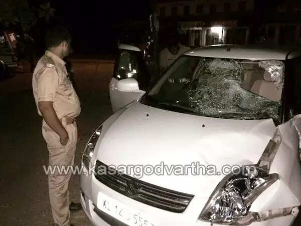 വഴിയാത്രക്കാരനെ ഇടിച്ച കാര് നാട്ടുകാര് അടിച്ചുതകര്ത്തു