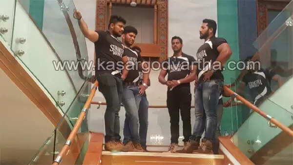 യൂസുഫ് പത്താന് കാസര്കോട്ടെത്തി; ആവേശത്തോടെ ആരാധകര്