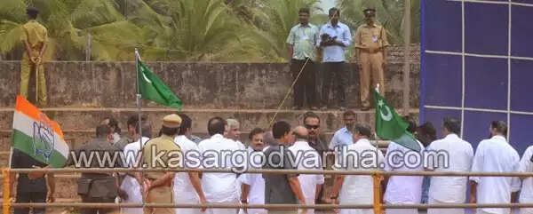 ആവേശ തിരയിളക്കി രാഹുല് പറന്നിറങ്ങി; കേരളത്തിലെ ജനങ്ങളുടെ രാഷ്ട്രീയ ബോധത്തിന് പ്രശംസ