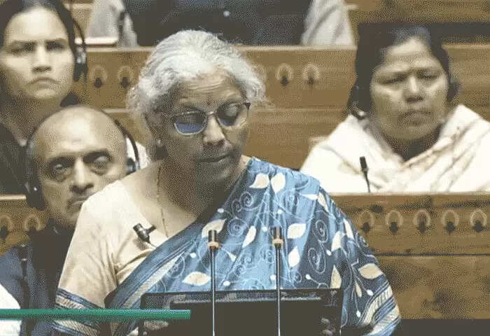 Budget | 2047-ഓടെ വികസിസത ഭാരതമെന്ന ലക്ഷ്യം കൈവരിക്കുമെന്ന് ബജറ്റ് അവതരണത്തിനിടെ ധനമന്ത്രി നിര്മല സീതാരാമന്