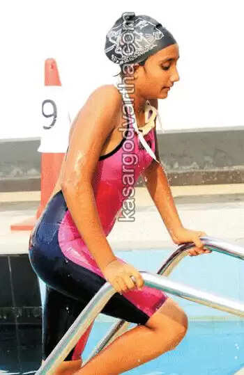 നീന്തല്കുളത്തില് വീണ്ടും റെക്കോര്ഡ് തകര്ത്ത് കാസര്കോടിന് അഭിമാനമായി ലിയാന