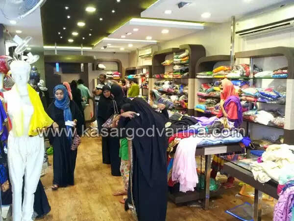 വിലക്കയറ്റത്തിന്റെ പെരുന്നാള് വിപണി; എങ്കിലും നഗരത്തില് തിരക്കൊഴിഞ്ഞില്ല