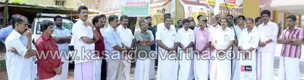 കേരള സ്റ്റേറ്റ് റിട്ടേയില് റേഷന് ഡീലേഴ്സ് അസോസിയേഷന് താലൂക്ക് സപ്ലെ ഓഫീസുകളിലേക്ക് മാര്ച്ച് നടത്തി