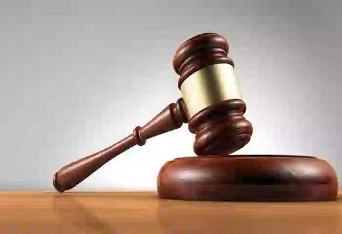 Imprisonment | മൊബൈല് ഫോണ് വാങ്ങിത്തരാമെന്ന് പ്രലോഭിപ്പിച്ച് പെണ്കുട്ടിയെ പീഡിപ്പിച്ചെന്ന കേസില് യുവാവിന് തടവും പിഴയും ശിക്ഷവിധിച്ചു