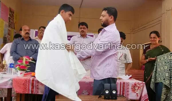 അത്ഭുതപ്പെടുത്തുന്ന ഉള്ക്കാഴ്ച പകര്ന്ന് സാന് ഷൈന് എന്ന ബാല കവി