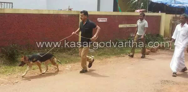 പൊയിനാച്ചിയില് സൂപ്പര്മാര്ക്കറ്റില് വന് കവര്ച്ച; 2 ലക്ഷം രൂപ കവര്ന്നതായി സൂചന