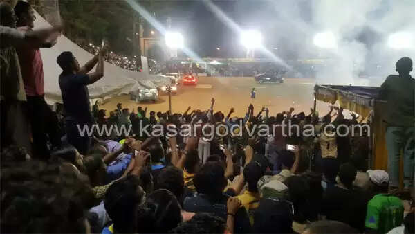 യൂസുഫ് പത്താന് കാസര്കോട്ടെത്തി; ആവേശത്തോടെ ആരാധകര്