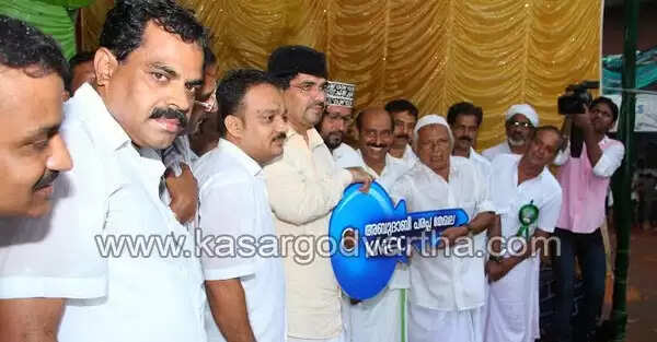 അബുദാബി പരപ്പ മേഖല കെ.എം.സി.സി ബൈത്തുറഹ് മ താക്കോല് ദാനവും പൊതുസമ്മേളനവും നടത്തി