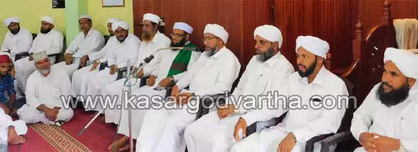 മസ്ജിദുകള് വിശ്വാസിയുടെ ആത്മീയ അഭയ കേന്ദ്രമാകണം: പേരോട് സഖാഫി