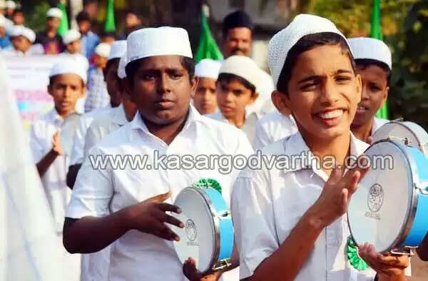 പ്രവാചക പ്രകീര്ത്തനങ്ങളുമായി നാടെങ്ങും നബിദിനാഘോഷം