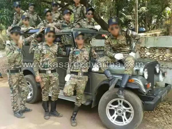 പട്ടാള വാഹനമെന്ന് തെറ്റിദ്ധരിപ്പിച്ച ജീപ്പ് പോലീസ് കസ്റ്റഡിയിലെടുത്തു