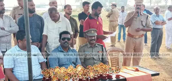 കിക്കെടുത്ത് ജില്ലാ കലക്ടര്; ലഹരിക്കെതിരെ കായിക ലഹരി സന്ദേശവുമായി എക്സൈസ് വകുപ്പ് നടത്തിയ ടാര്ജറ്റ് ഫുട്ബോള് ശ്രദ്ധേയമായി