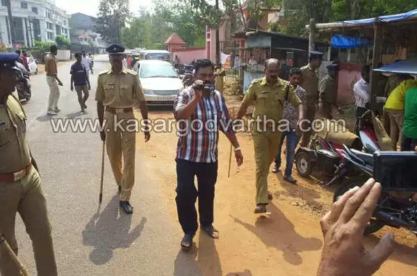 കാണാതായ കോളജ് വിദ്യാര്ത്ഥിനിയും കാമുകനും കോടതിയില്; സംഘര്ഷം, എ.എസ്.ഐയ്ക്ക് പരിക്ക്