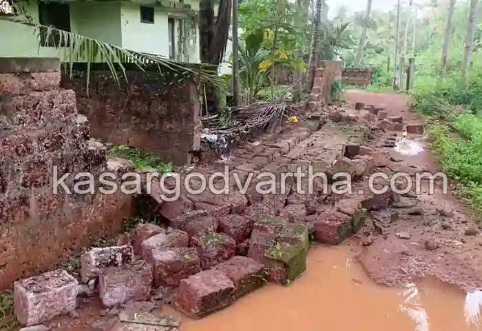 Wall Collapse | കനത്ത മഴ: റോഡിലേക്ക് മതില് തകര്ന്ന് വീണു; രാത്രിയായതിനാല് ദുരന്തം ഒഴിവായി