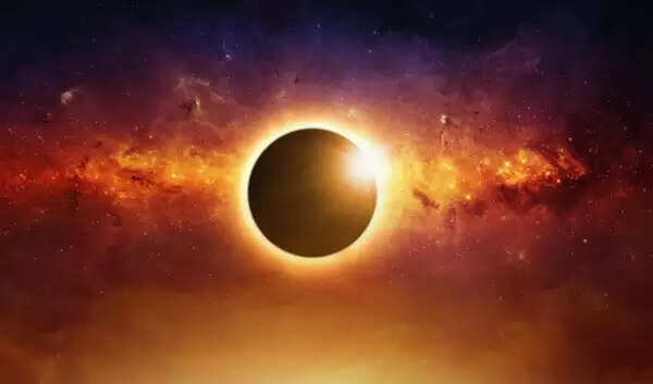 വലയ സൂര്യഗ്രഹണം ഇന്ത്യയിലാദ്യം എവിടെ കാണും? തമ്മിലടിച്ച് പ്രദേശവാസികള്, സത്യാവസ്ഥ ബോധ്യപ്പെടുത്തി ശാസ്ത്രജ്ഞര് രംഗത്ത്