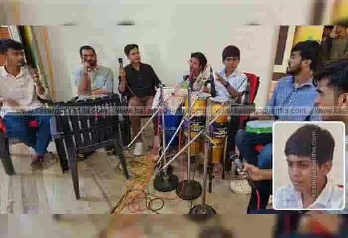 Triple drum | കല്യാണത്തിനെത്തുന്നവരെ ത്രസിപ്പിച്ച് എട്ടാം ക്ലാസുകാരന്റെ ട്രിപിൾ ഡ്രം താളം; കിളിപറന്ന് കാണികൾ!