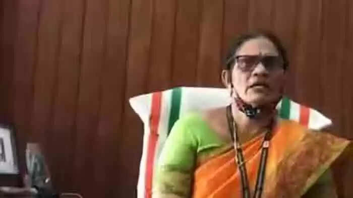 Controversy | 'ചിലരുടെ ആശാസ്യമല്ലാത്ത ചെയ്തികള് മൊത്തം വിദ്യാര്ഥികളുടെ സ്ഥിതിയായി തെറ്റിദ്ധരിപ്പിക്കപ്പെടാന് ഇട വന്നതില് മാപ്പ് ചോദിക്കുന്നു': കാസര്കോട് ഗവ. കോളജ് മുന് പ്രിന്സിപല് ഡോ. എം രമ