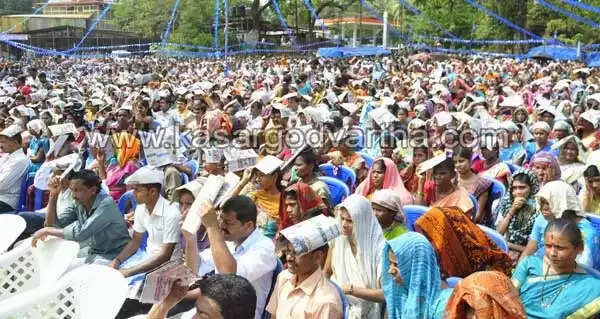 മറാഠി സംവരണം: ആശങ്കവേണ്ടെന്ന് മുഖ്യമന്ത്രി