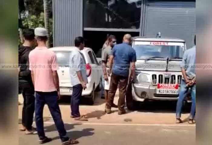 Currency Seized | ആനക്കൊമ്പ് തേടിയെത്തിയ ഫോറസ്റ്റ് ഉദ്യോഗസ്ഥർക്ക് കിട്ടിയത് ഒന്നേകാൽ ലക്ഷത്തിന്റെ നിരോധിത നോട്; ഒരാൾ പിടിയിൽ