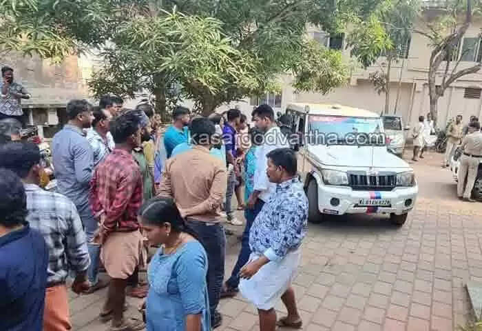 Money Scam | ധനകാര്യ സ്ഥാപനം നടത്തി ലക്ഷങ്ങള് തട്ടി മുങ്ങിയ യുവാവിനെ ഇടപാടുകാര് താമസസ്ഥലത്തുനിന്നും പിടികൂടി പൊലീസിനെ ഏല്പിച്ചു; സ്റ്റേഷനിലേക്ക് പരാതിക്കാരുടെ പ്രവാഹം