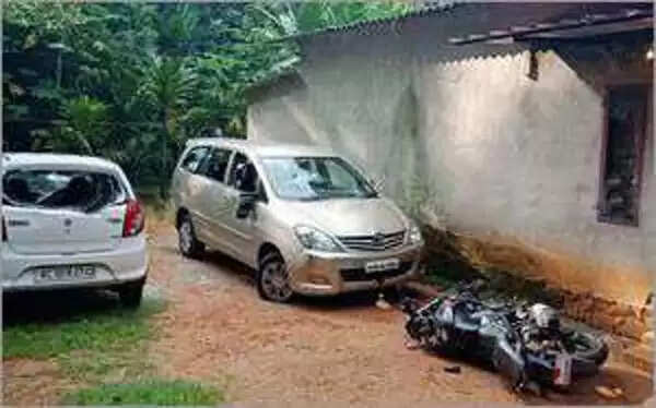 കോട്ടയത്ത് സി പി എം, ബി ജെ പി സംഘര്ഷം തുടരുന്നു, പ്രവര്ത്തകരുടെ വീടുകള്ക്കും വാഹനങ്ങള്ക്കും നേരെ ആക്രമണം