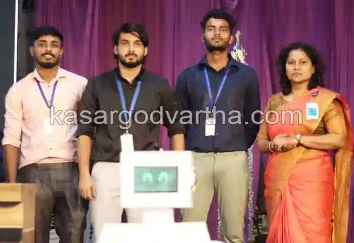 Robot | 3 ഭാഷകളില് സംസാരിക്കുന്ന റോബോട് വികസിപ്പിച്ചെടുത്ത് എന്ജിനീയറിങ് വിദ്യാര്ഥികള്; നേതൃത്വം നല്കിയത് കാസര്കോട്ടെ പി എം ഫയാസ്; സാങ്കേതിക മേഖലയില് വിപ്ലവം സൃഷ്ടിച്ച് സ്റ്റാര്ടപ്