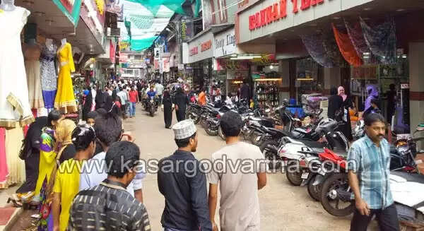 വിലക്കയറ്റത്തിന്റെ പെരുന്നാള് വിപണി; എങ്കിലും നഗരത്തില് തിരക്കൊഴിഞ്ഞില്ല