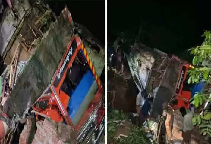 Road Accident | വീടിന് മുകളിലേക്ക് ടാങ്കര് ലോറി മറിഞ്ഞ് 3 പേര്ക്ക് പരുക്കേറ്റു; വീട്ടുകാര് രക്ഷപ്പെട്ടത് തലനാരിഴയ്ക്ക്