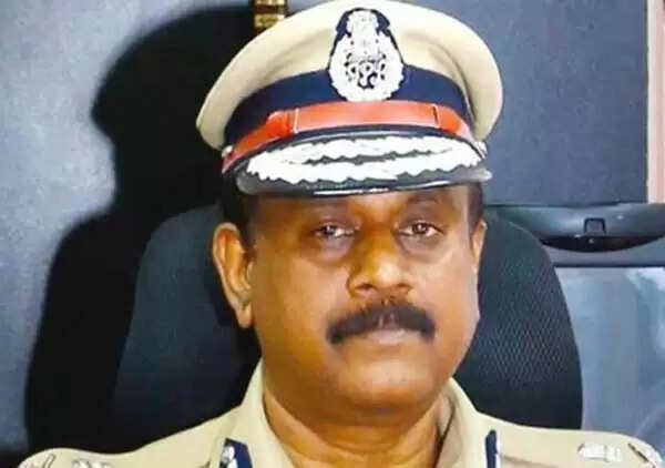 സെന്കുമാറിന്റെ പുനര്നിയമന വിഷയത്തില് സര്ക്കാര് സുപ്രീംകോടതിയെ സമീപിക്കും