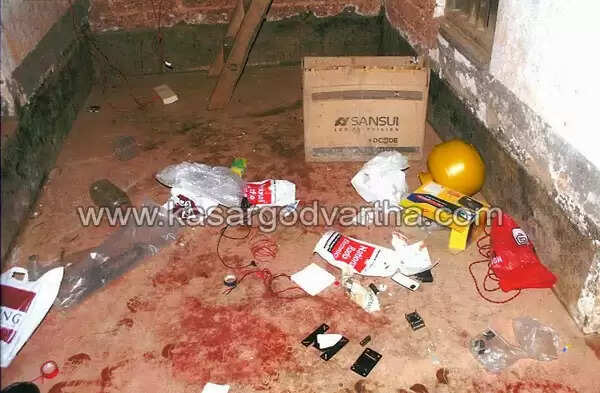 മുന് നഗരസഭാ ചെയര്മാന് എസ്.ജെ. പ്രസാദിന്റെ തുരുത്തിയിലെ വീട്ടില് കവര്ച്ച