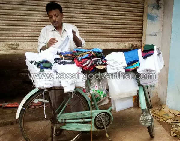 വിലക്കയറ്റത്തിന്റെ പെരുന്നാള് വിപണി; എങ്കിലും നഗരത്തില് തിരക്കൊഴിഞ്ഞില്ല