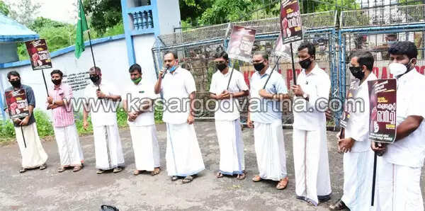 മുഖ്യമന്ത്രി രാജിവെച്ച് സ്വര്ണകടത്ത് കേസ് അന്വേഷിക്കണം: സി കെ സുബൈര്