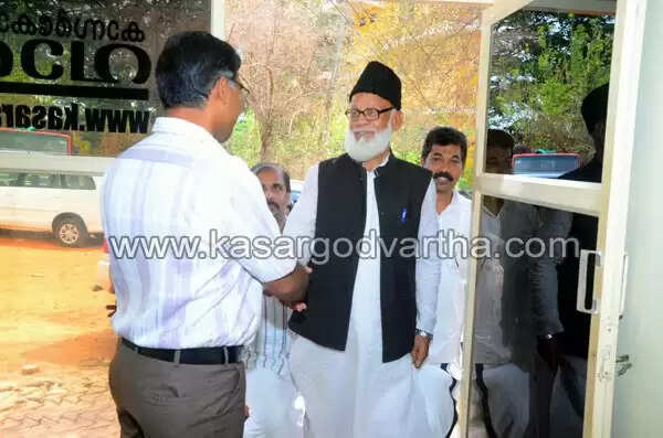 പ്രൊഫ. മുഹമ്മദ് സുലൈമാനും വൃന്ദ കാരാട്ടും കാസര്കോട് വാര്ത്ത സന്ദര്ശിച്ചു