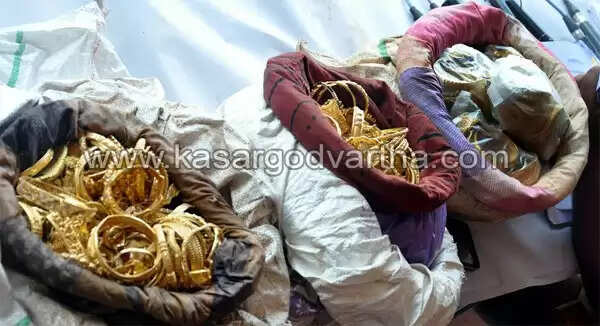 വിജയ ബാങ്ക് കൊള്ള: മുഴുവന് സ്വര്ണവും കണ്ടെടുത്തു, 4 പ്രതികളുടെ അറസ്റ്റ് രേഖപ്പെടുത്തി, 3 പേര് ഒളിവില്