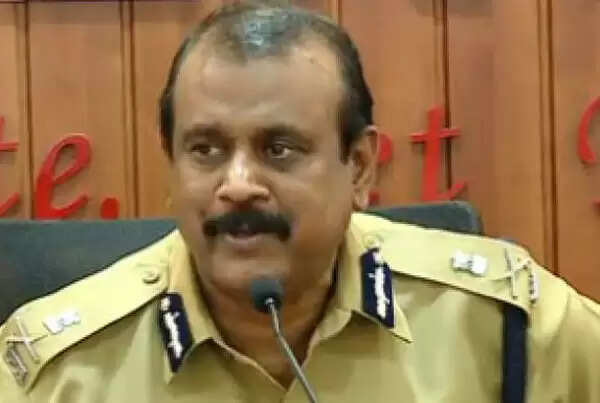 ഇനി വിവരാവകാശ രേഖയിലൂടെ പോലീസുകാര്ക്കിടയിലെ അഴിമതിക്കാരെയും പൊതുജനത്തിന് അറിയാം; സേനക്കുള്ളിലെ അഴിമതിക്കാരെ പൂട്ടാന് ഇന്റേണല് വിജിലന്സ് സെല് പുനസ്ഥാപിച്ചു