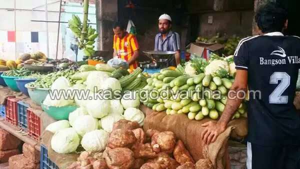 വിലക്കയറ്റത്തിന്റെ പെരുന്നാള് വിപണി; എങ്കിലും നഗരത്തില് തിരക്കൊഴിഞ്ഞില്ല