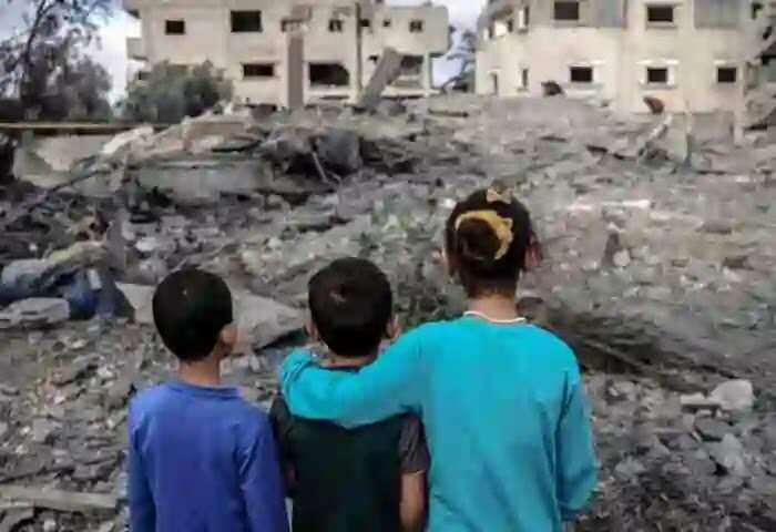 Children's Day | നവംബർ 14, നമുക്ക് ശിശുദിനം; ഗസ്സയിൽ ഓരോ 10 മിനിറ്റിലും ഒരു കുട്ടി കൊല്ലപ്പെടുന്നു; കുഞ്ഞുങ്ങളുടെ ശ്മശാനമായി ഒരു നാട്