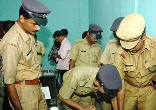 എംപ്ലോയ്മെന്റ് എക്സ്ചേഞ്ചില് വിജിലന്സ് റെയ്ഡ്