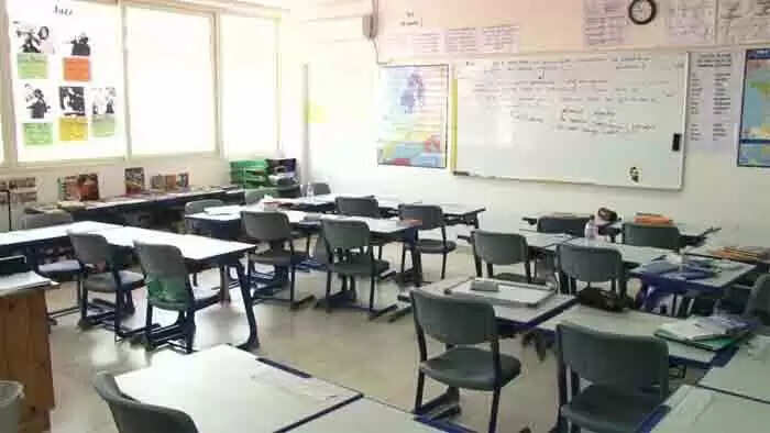 അബൂദബിയില് വിദ്യാര്ഥികള്ക്ക് സ്കൂളിലെത്താന് പിസിആര് പരിശോധന നിര്ബന്ധമാക്കി