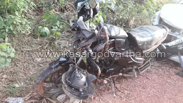 ദേശീയപാതയില് കാര് ബൈക്കിലിടിച്ച് ബൈക്ക് യാത്രക്കാരന്റെ കാല് അറ്റു തൂങ്ങി