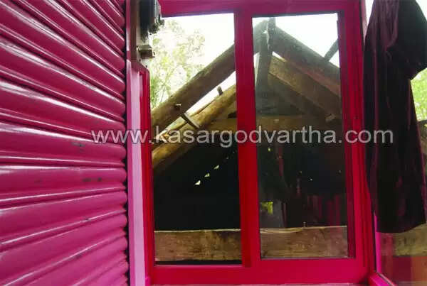 വസ്ത്രസ്ഥാപനത്തില് കവര്ച്ചാശ്രമം