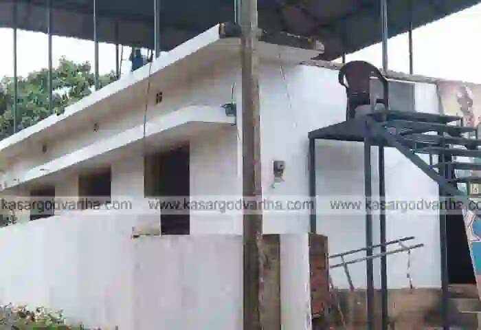 Complaint | 'നഗരസഭയുടെ ഖജനാവ് ധൂര്ത്തടിക്കുന്നു; കമ്യൂണിറ്റി ഹോള് നിലവിലുള്ള വാര്ഡില് അര്ബന് വെല്നസ് സെന്റര് സ്ഥാപിക്കുന്നു'; ഓംബുഡ്സ്മാന് പരാതി നല്കി ഐഎന്എല്