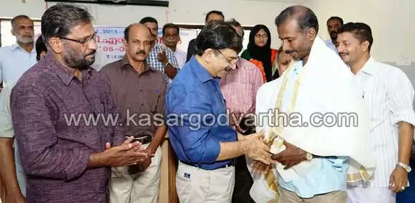 സാമൂഹ്യപ്രവര്ത്തക മാസാചരണം: അവാര്ഡുകള് വിതരണം ചെയ്തു
