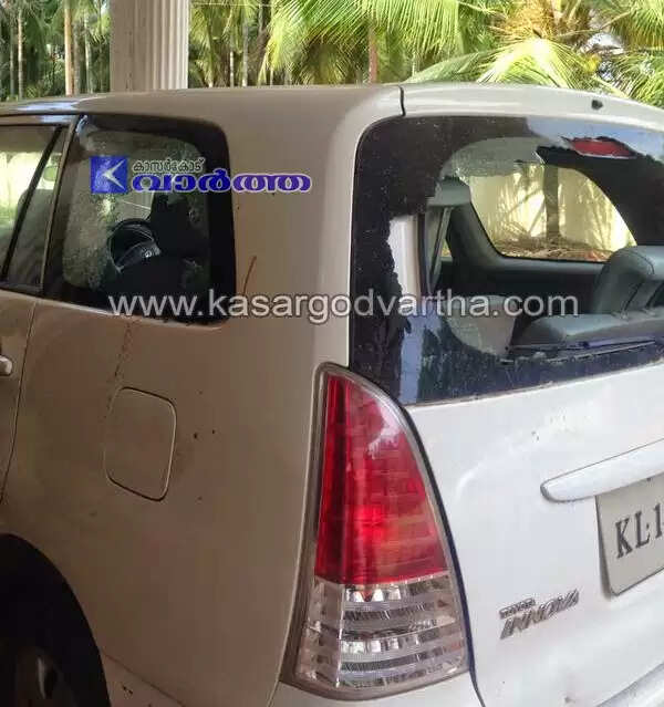 KMCC നേതാവിന്റെ വീട് അഭിഭാഷകന്റെ നേതൃത്വത്തിലുള്ള ഗുണ്ടാസംഘം അക്രമിച്ചു: 5 പേര്ക്ക് പരിക്ക്