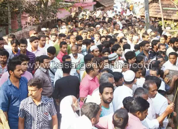 അല്-ഐനില് മരിച്ച ഷാഹിദിന്റെ മൃതദേഹം വന് ജനാവലിയുടെ സാന്നിദ്ധ്യത്തില് ഖബറടക്കി