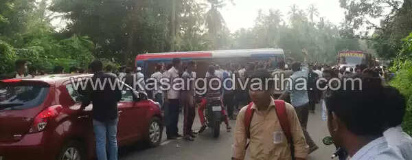 ബന്തിയോട് മള്ളംകൈയില് ബസ് മറിഞ്ഞ് നിരവധിപേര്ക്ക് പരിക്ക്; പരിക്കേറ്റവരില് ഭൂരിഭാഗവും വിദ്യാര്ത്ഥികള്